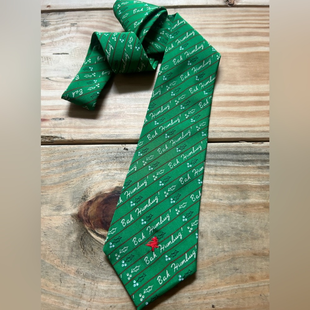 HOLIDAY Mens Green Christmas Tie “ Bah Humbug “